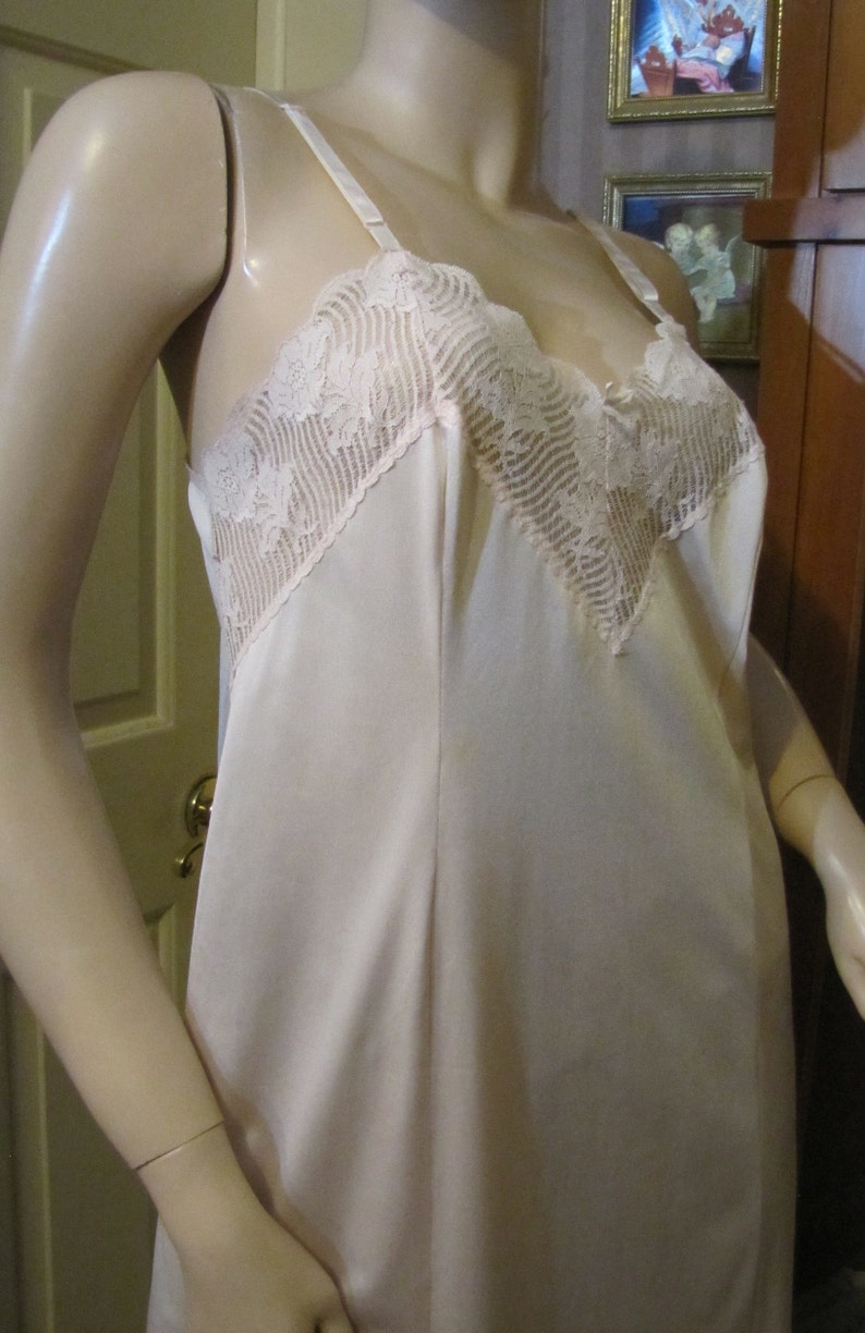 Vintage Heiress Pale Peachy Tan Slip size 36