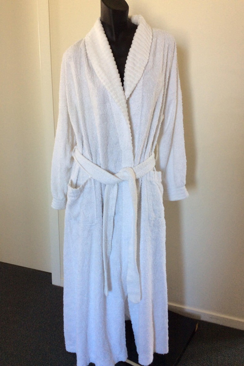 candlewick bathrobe