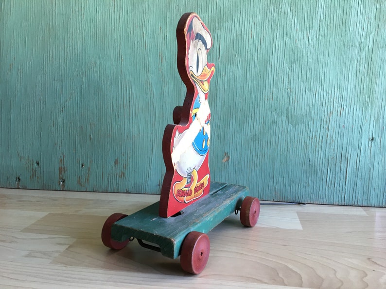 fisher price donald duck pull toy