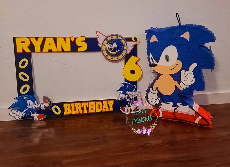 Sonic the hedgehog photo prop frame /sonic props / sonic | Etsy