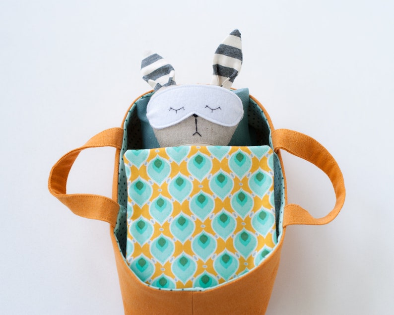 PDF animals sewing pattern stuffed toy tutorial Sleeping Basket for dolls Bedding set Play Set Doll carrier Travel Bed beginner sewing toys