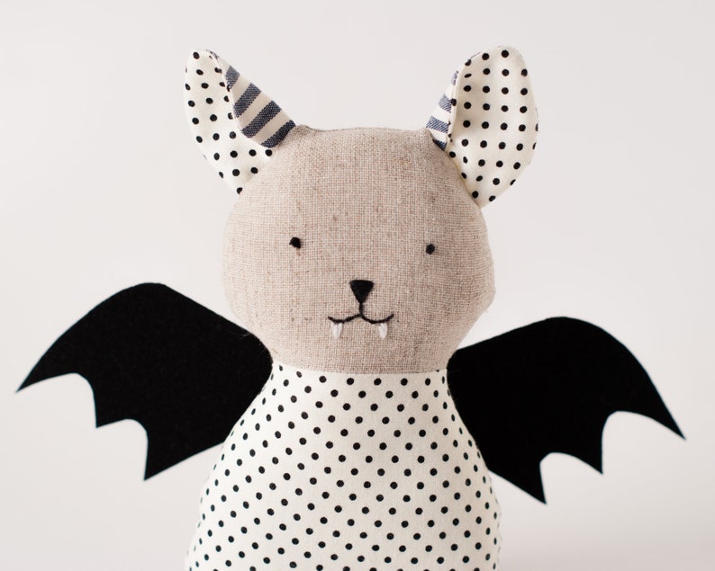 PDF animals sewing pattern stuffed toy tutorial Sleeping Basket for dolls Bedding set Play Set Doll carrier Travel Bed beginner sewing toys