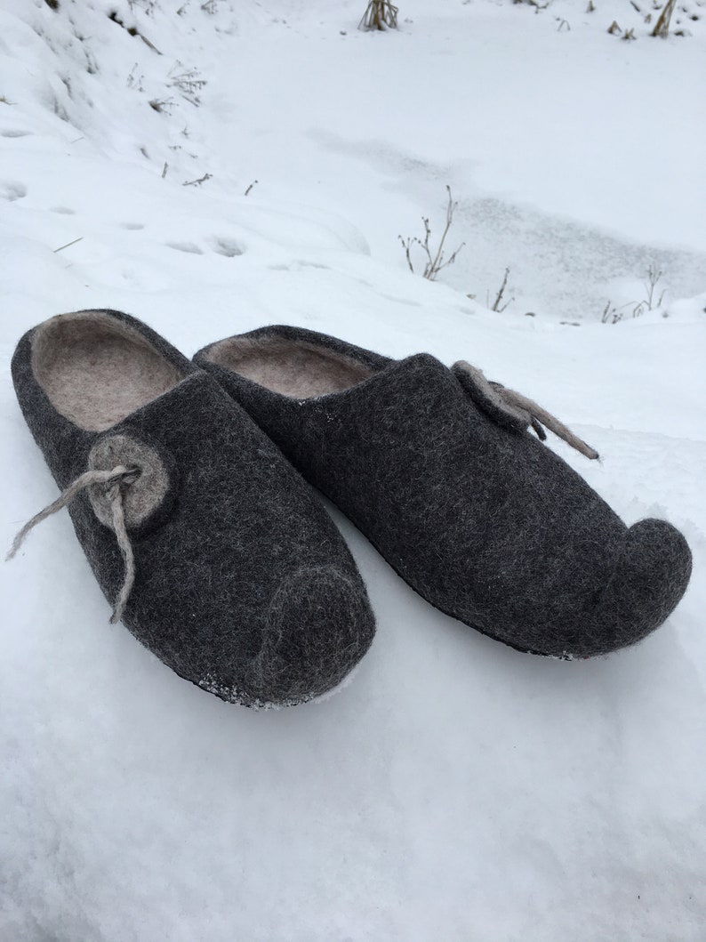 Men's elf slippers. Felted of dark wool. A good gift for a Etsy