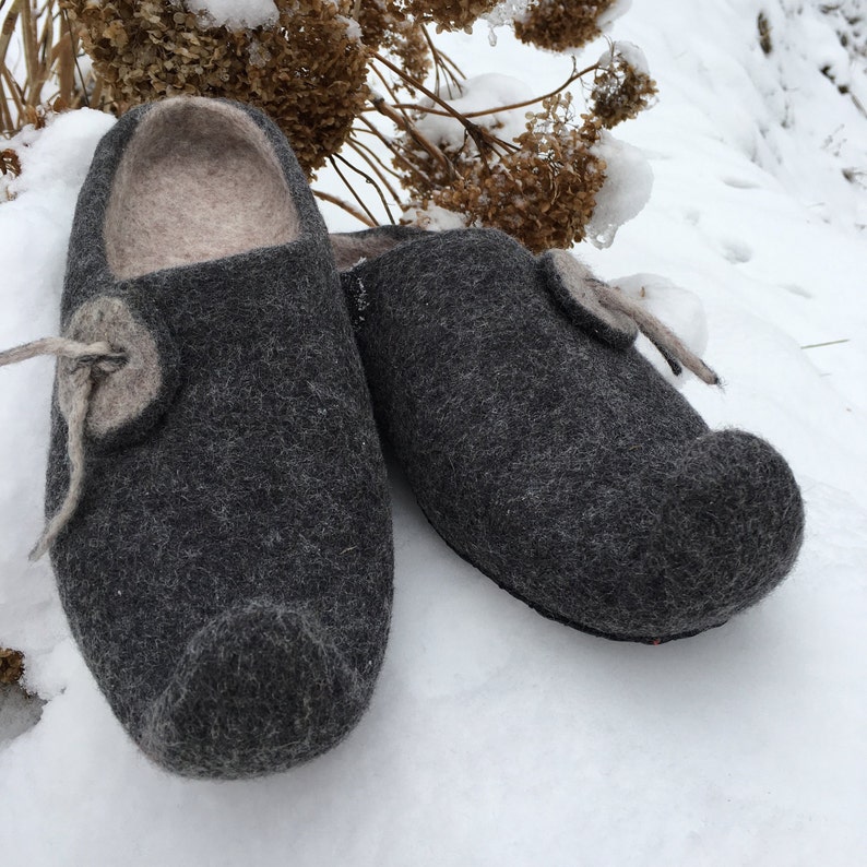 Men's elf slippers. Felted of dark wool. A good gift for a Etsy