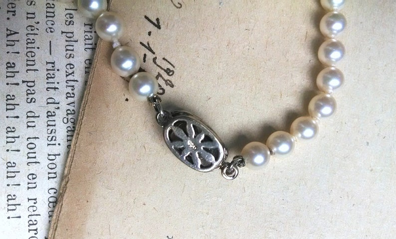Faux pearl necklace high quality with sterling silver lock; pearl jewelry; classical pearl necklace; gift for her; chic necklace