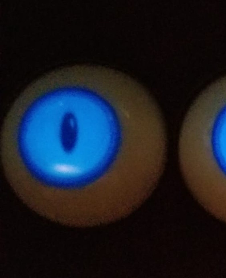 anime doll eyes