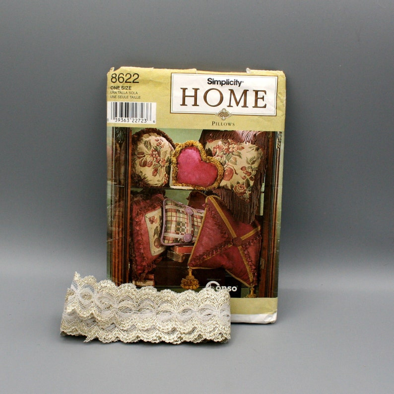 Easy Instructions Lots Of Pillows 17 Pillow Designs Gold Lace Vintage 90s Home Decor Diy Pillows Sewing Pattern Simplicity Home 8622 Sewing Fiber Quilting Kientructhanhdat Com