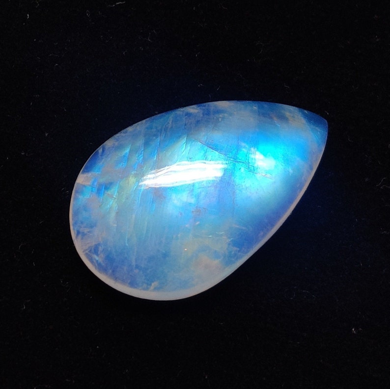 33.95ct Top Quality Blue Fire Natural Rainbow Moonstone Cabochon,Pear Shape Moonstone Gemstone,Blue Fire Moonstone,Best for jewelry use.