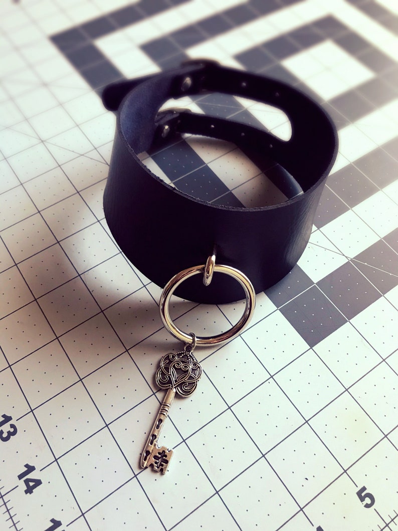 Black BDSM Cuff Collar A Kitten Play Collar DDLG or Submissive Collar Tall O Ring Key Sub Collar or Dominatrix Gift as a Slave Collar