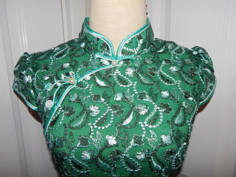 Beautiful Bridesmaid Green Lace Embroidered Cheongsam Qipao Chinese Dress fit for US Size XS S or Size 4 and Size 8