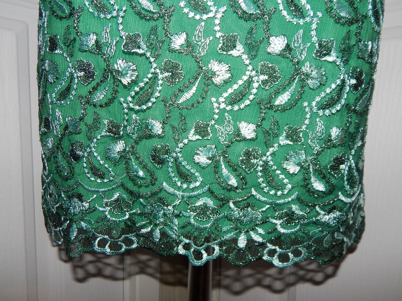 Beautiful Bridesmaid Green Lace Embroidered Cheongsam Qipao Chinese Dress fit for US Size XS S or Size 4 and Size 8