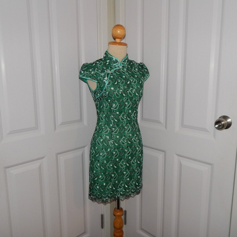 Beautiful Bridesmaid Green Lace Embroidered Cheongsam Qipao Chinese Dress fit for US Size XS S or Size 4 and Size 8