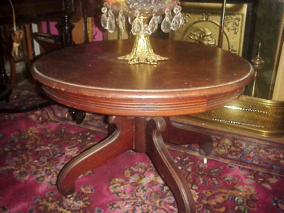 Texas Victorian 1860/'s Walnut Round Coffee Table Museum Deaccession Tyler