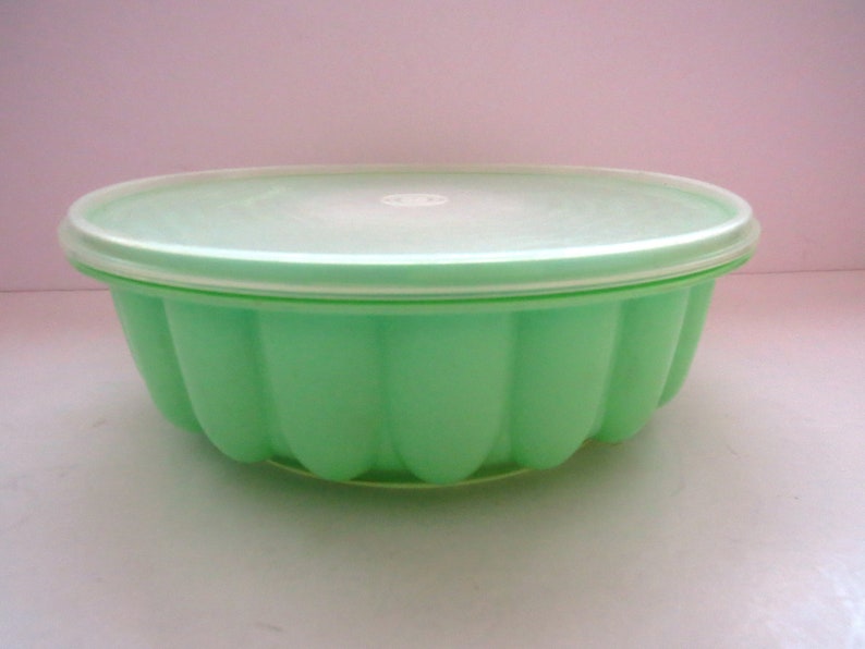 Vintage Tupperware Jello Mold 3 Piece Green Jel Ring Mold | Etsy