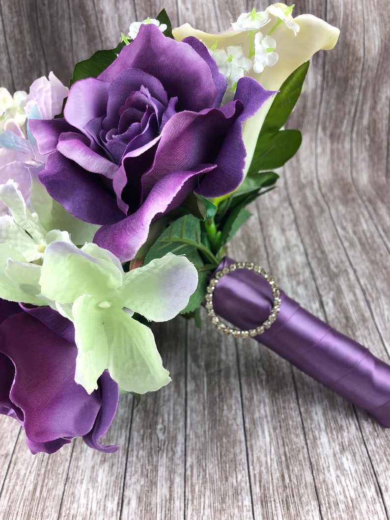 wisteria bouquet for weddings