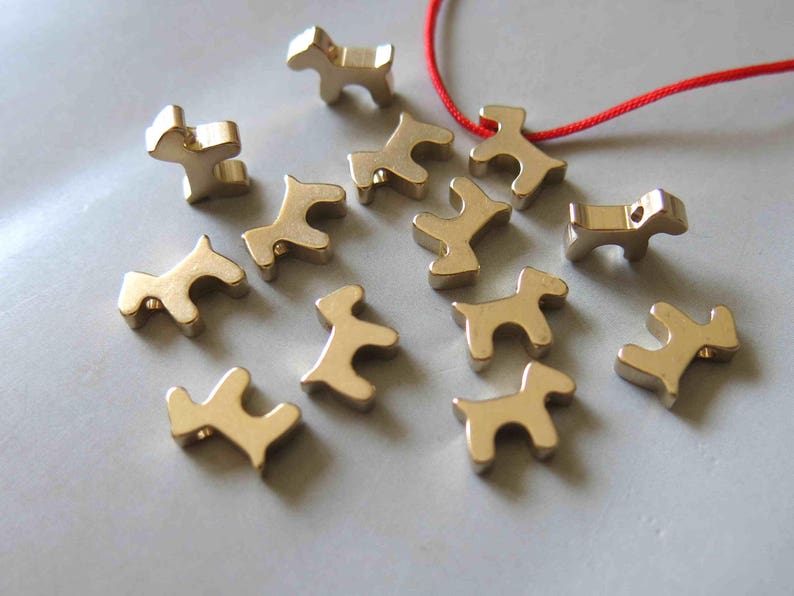 50pcs Raw Brass Dog Charms,Pendants 11mmx7mm F458